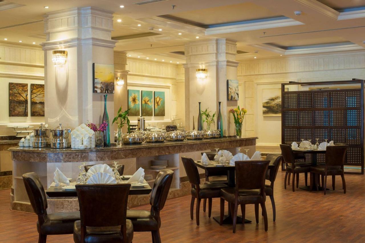 Radisson Blu Hotel, Dhahran Ель-Хубар Екстер'єр фото