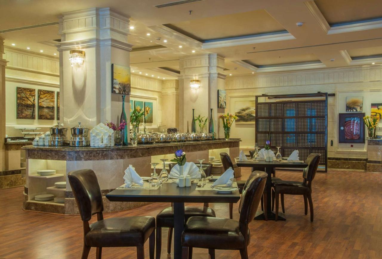 Radisson Blu Hotel, Dhahran Ель-Хубар Екстер'єр фото