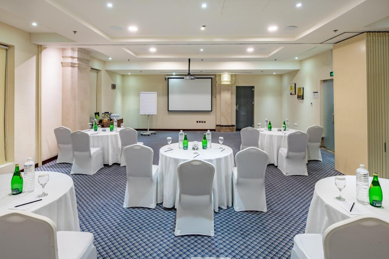 Radisson Blu Hotel, Dhahran Ель-Хубар Екстер'єр фото